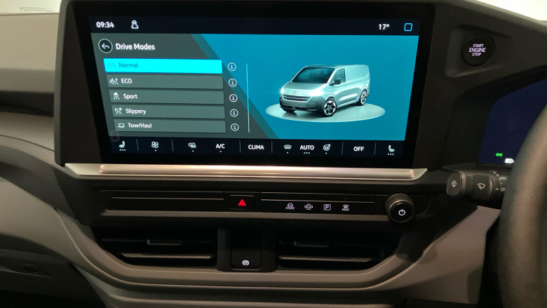 Volkswagen Transporter T32 Swb Electric 160kW 65kWh Commerce Pro Van Auto